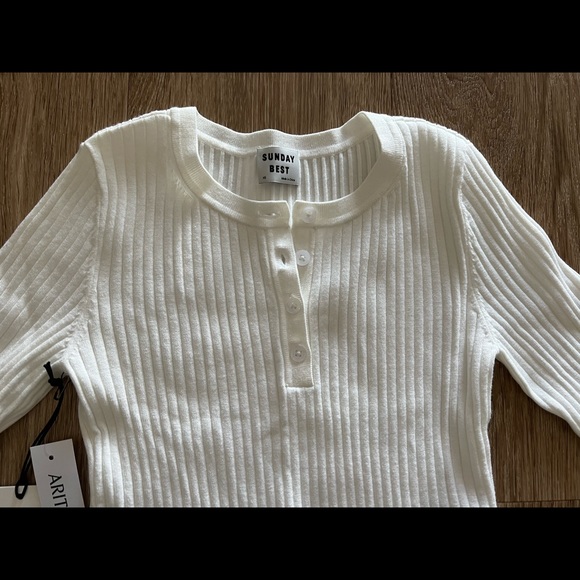 Aritzia (Sunday Best) Sienna Cropped Sweater in White (NWOT) - Picture 3 of 12